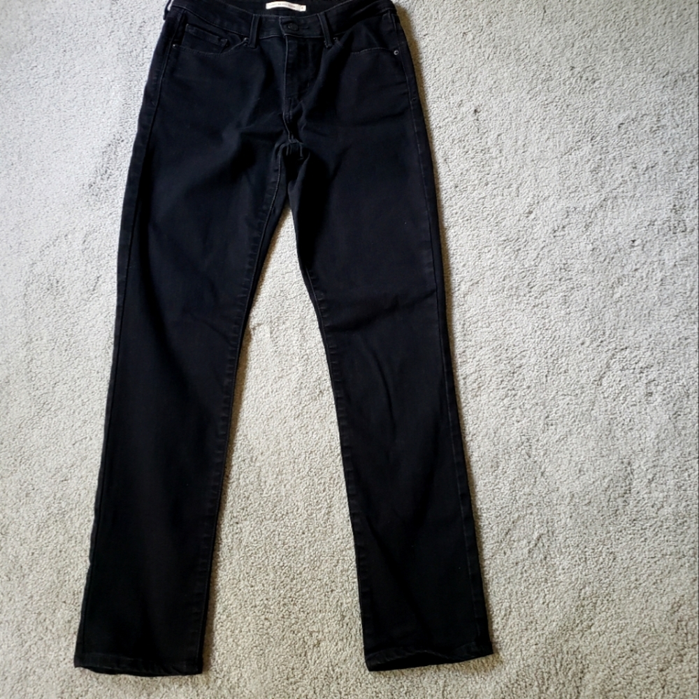 Levi Jeans- size 8